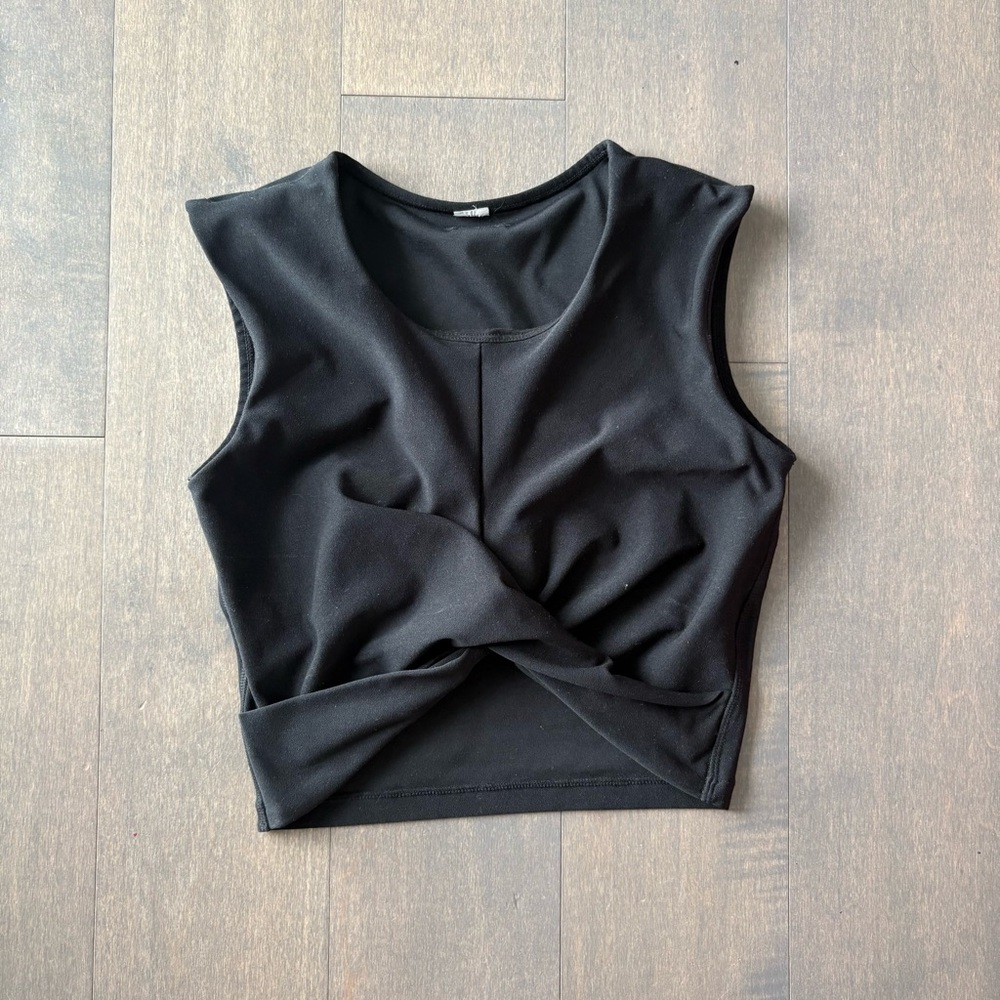 Black Sleeveless Twist Front Top